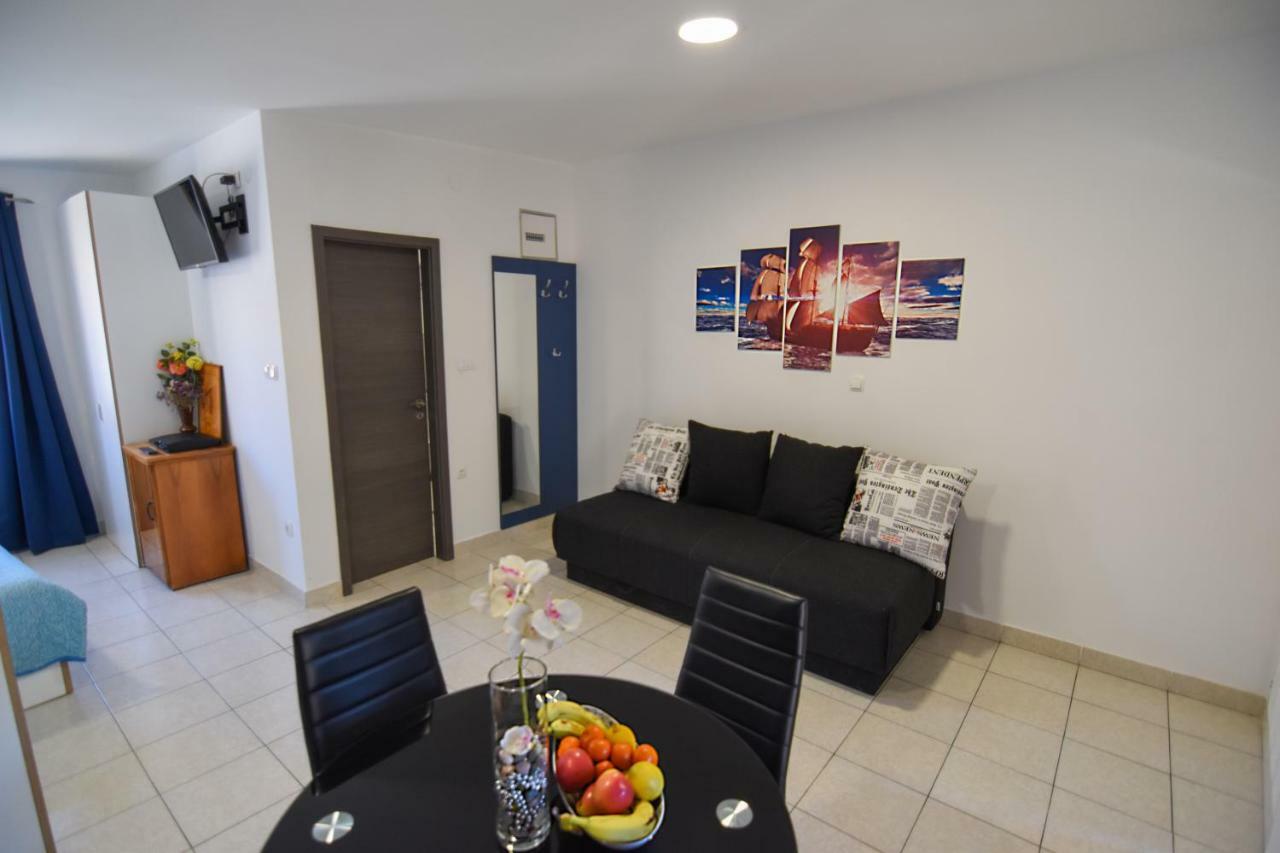 F-Holiday Apartment ซาดาร์ ภายนอก รูปภาพ